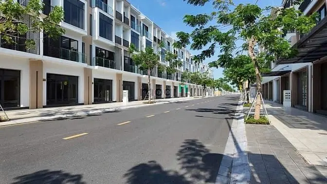 Bán Gấp Căn Nhà Phố Liền Kề Xây Sẵn 3 Tầng Dự Án T&T Long Hậu