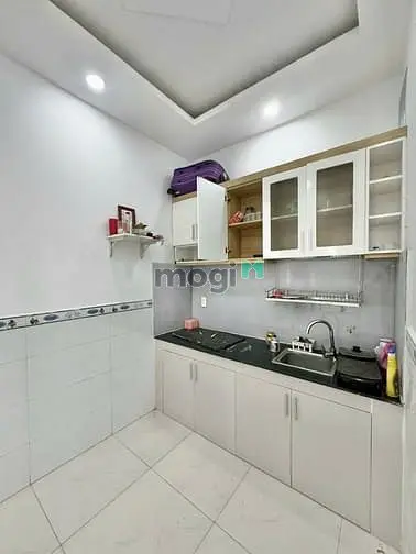 Nhà 4 Phòng Ngủ, 1 Trệt 2 Lầu 1 Sân Thượng, Đường Phan Anh.