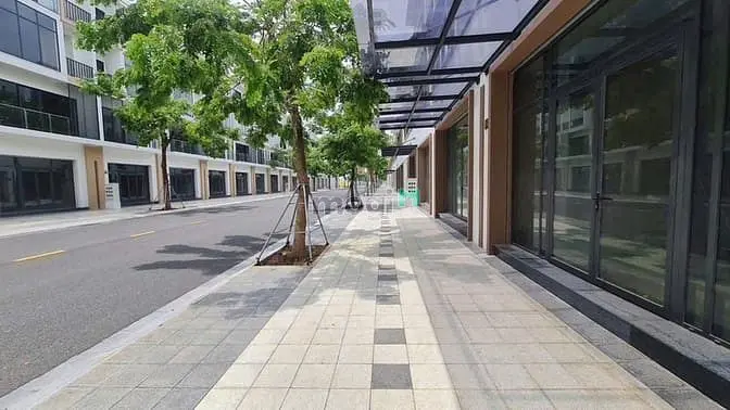 Bán Giá Tốt Nguyên Căn Nhà Phố Long Hậu 90M2, Ngay Trường Liên Cấp F
