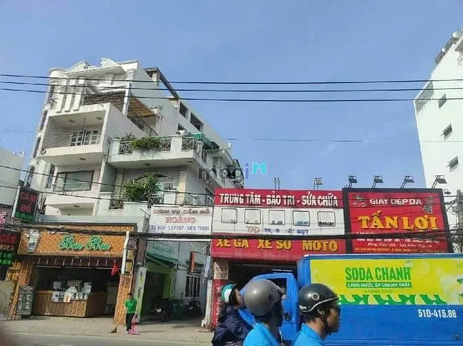 Nhà 3 Tầng Mặt Đường Huỳnh Tấn Phát Q 7. 10*21, Nở Hậu 11M. Giá 28 Tỷ.