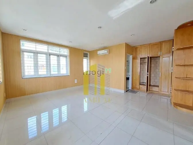 Toà Nhà Căn Góc 3 Lầu - Thang Máy Sàn Trống Giá 70 Triệu