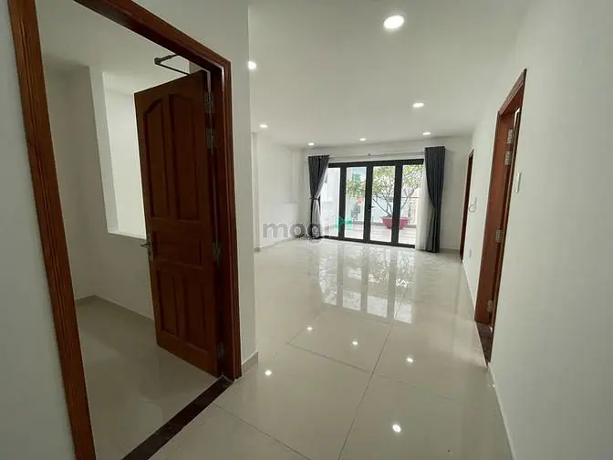 Cho Thuê Tòa Nhà Đường Nguyễn Văn Kỉnh.giá 16Tr Có 2 Mặt Tiền Đẹp