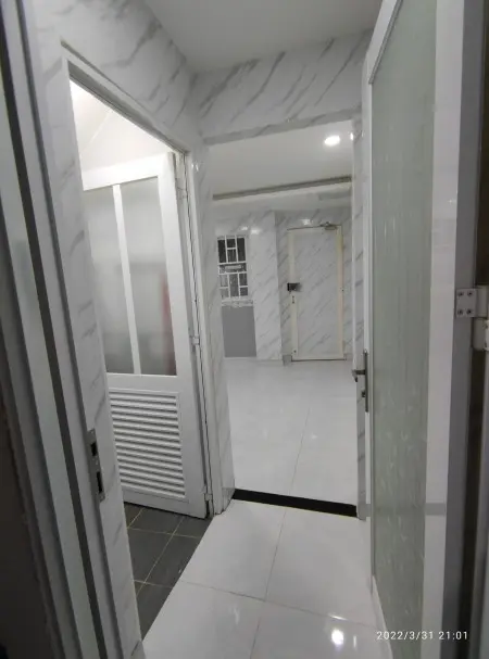 - Vị Trí Gần Ngay Trung Tâm Nên Rất Thuận Tiện Cho Việc Đi Lại Ngay Ngã Tư Cao Thắng Và Điện Biên Phủ