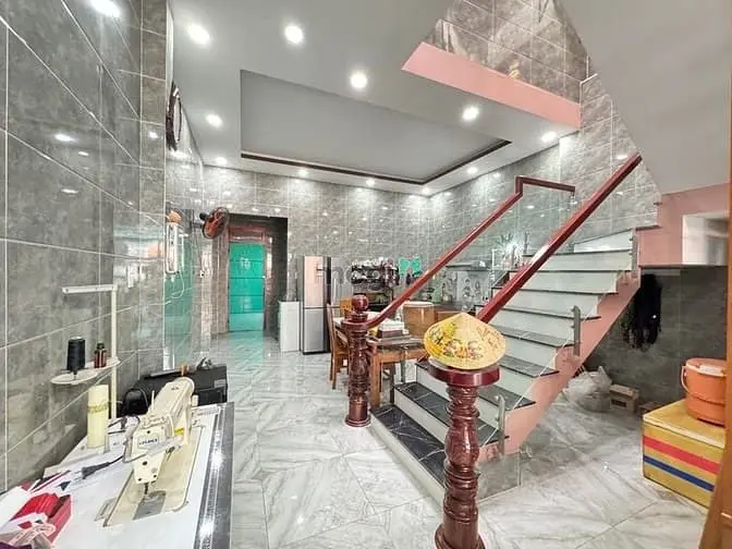 Bán Nhà Đẹp Hẻm Xe Tải 137.3M2 (5M X 27.45M) Nguyễn Xiển Sát Vinhomes