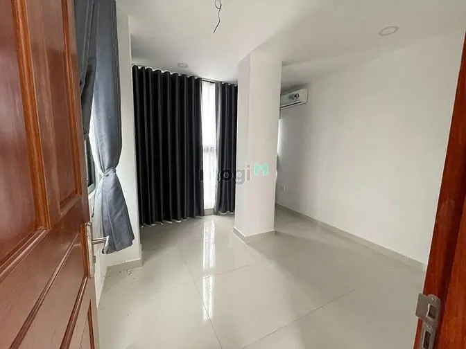 Cho Thuê Tòa Nhà Đường Nguyễn Văn Kỉnh.giá 16Tr Có 2 Mặt Tiền Đẹp