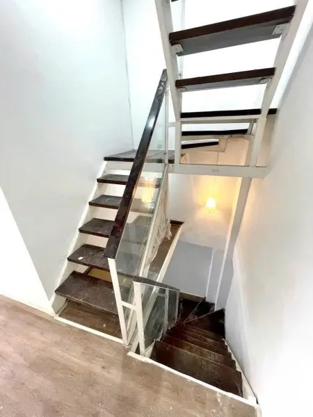 Cho Thuê Nhà Nguyên Căn Mặt Tiền Tại Trung Tâm Quận 1