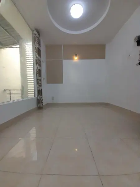 Phòng Ban Công Đẹp Xinh Tại 247/8 Hoàng Hoa Thám, Phú Nhuận, Gần Chợ Cây Quéo