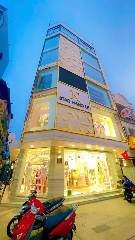 Cho Thuê Mặt Bằng Lô Góc 2 Mặt Tiền Quận 10 Đường Cmt8 Dt 8Mx13.5M