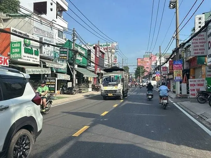 Gấp Nhà Hxt Thẳng Trục Thống Nhất 68M2(4X17) 3 Lầu Cạnh Trường Nguyễn