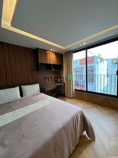 Giá :7.850 Triệu * Dt : 4M X 15M - 56M2 + 5 Tầng Btct -5Pn,4Wc - Hoàn