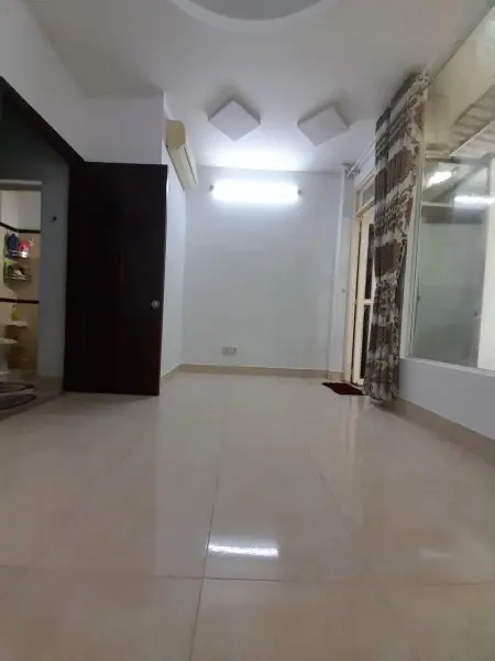 Phòng Ban Công Đẹp Xinh Tại 247/8 Hoàng Hoa Thám, Phú Nhuận, Gần Chợ Cây Quéo