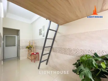 Phòng Ban Công Có Gác Siêu Thoáng Gần Đh Gtvt