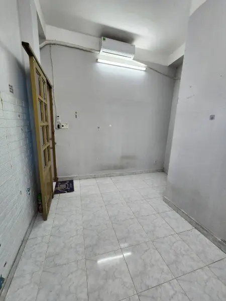 Cho Thuê Phòng 17M2 Có Máy Lạnh, Wc Riêng - 2,99 Tr - Ngay Trung Tâm Q10