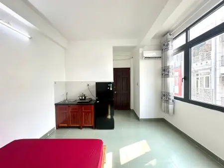 Phòng Cửa Sổ Đủ Nội Thất Có Thang Máy - Lê Văn Sỹ Q.3