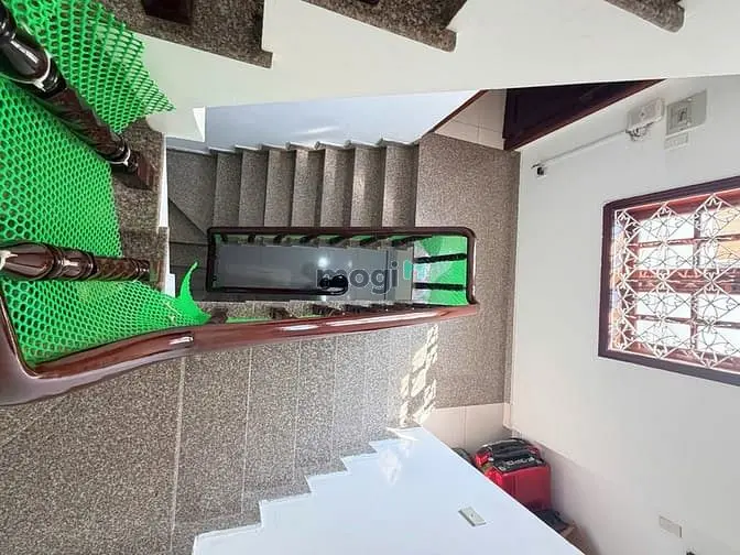 Bán Nhà Mặt Tiền Đường Xe Tải Quận 2 Nhà 3 Tầng Ngang 6.15M Sân Đậu Ot