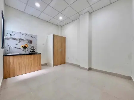 Phòng Cửa Sổ Mới Xây Gần Khu Chế Xuất - Cầu Tân Thuận