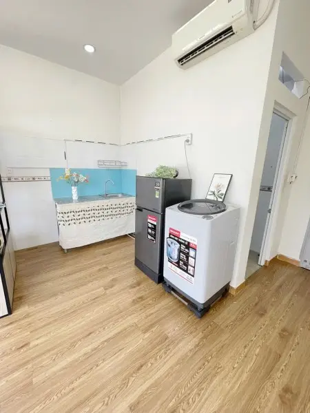 Phòng Rộng 45M2 Full Nt Ban Công Đường Phan Văn Trị Gần Đại Học Văn Lang, Công Nghiệp