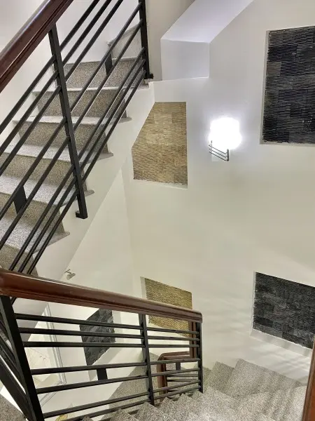 Phòng Cho Thuê Đ. Điện Biên Phủ Giáp Vòng Xoay Nguyễn Bĩnh Khiêm Mới Lầu 1 Ban Công Cửa Sổ Đón Nắng