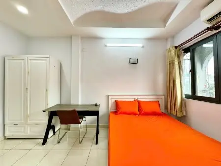 Căn Hộ Ban Công Thoáng Gần Học Viện Hành Chính