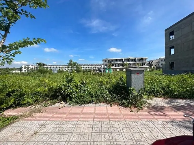 Bán Đất P.bửu Long Đường F6 3,5 Tỷ Shr 80M2 Đường 8M Kdc An Ninh