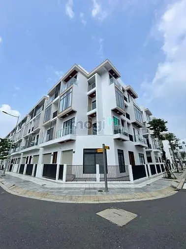Cần Bán Giá Rẻ Căn Nhà Phố Xây Sẵn 4 Tầng, Dự Án T&T City Millennia