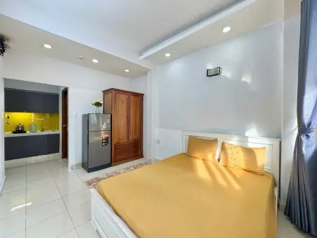 Phòng Ban Công Có Thang Máy Gần Vạn Hạnh Mall