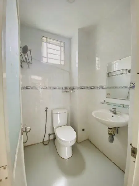 Phòng Máy Lạnh, Máy Giặt, Tắm Nước Nóng,Wc Riêng 3Tr