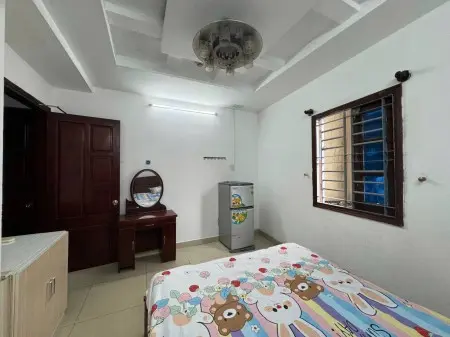 Phòng Trọ 20M2 Trường Chinh Q12 - Máy Lạnh, Tủ Lạnh, Giường Nệm Cửa Sổ, Ban Công, Tủ Qu/Áo, Bàn