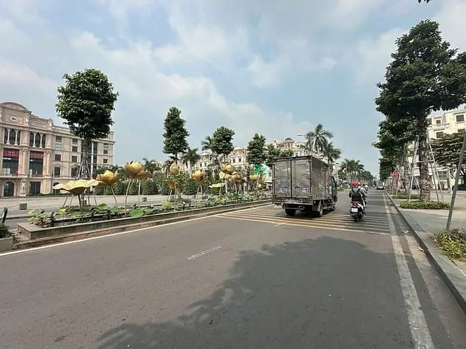 Nhà Phố 5 Lầu + Hầm Ngay Cityland P10 Ngang 5M 100M2 View Lotte 25 Tỷ