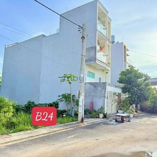 Em Luân Chuyên Đất Khu Vực Nguyễn Xiển, Việt Nhân Villa