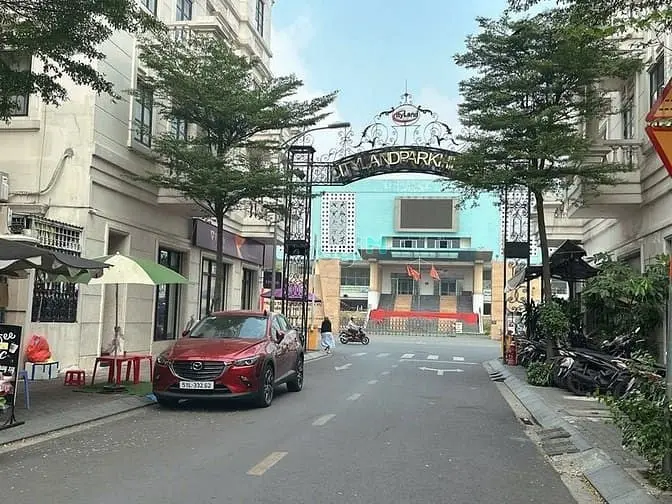 Nhà Phố Mtkd 5 Lầu Có Hầm Ngay Kdc Cityland P10 Ngang 5M 100M2 View