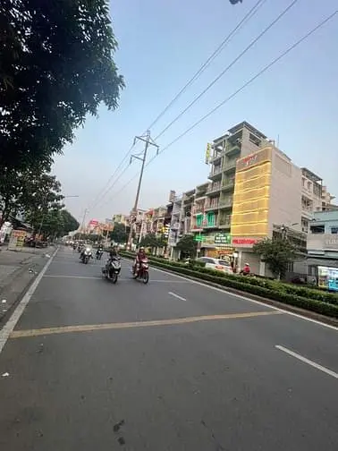 Bán Nhà Mặt Tiền Lạc Long Quân Ngang 7M, P5,Quận 11 (Vị Trí Đẹp) 5Lầu