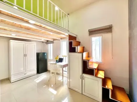 Phòng Có Gác Cửa Sổ Trời - Mới Xây Gần Lạc Long Quân