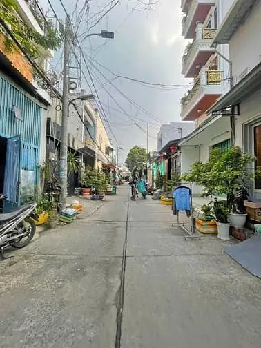 Bán Gấp Nhà 1 Lầu Hẻm 29/ Lô Tư, Dt: 4M X 18M, Hẻm 5M. Giá: 6.1 Tỷ