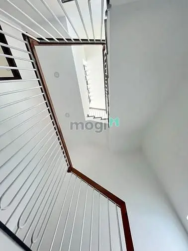 Cho Thuê Nhà Đẹp 2 Lầu St Mặt Tiền Đường 10M Lê Thị Chợ, Quận 7