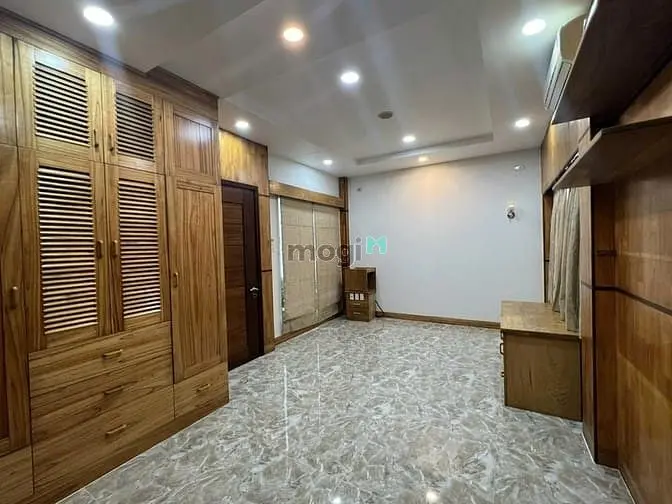 Bán Biệt Thự Có Hầm, 8X18, Kdc Tên Lửa