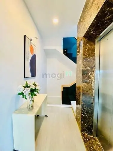 Nhà Đẹp Phú Nhuận - Ô Tô Vào Nhà - Sát Vách Khu Phố Ẩm Thực - Sổ Hồng