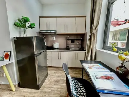 Cho Thuê Chdv Full Nội Thất Ban Công Lớn Nằm Ngay Trung Tâm Bình Thạnh Gần Ngã Tư Hàng Xanh Gần Q1