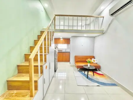 Duplex Gác Cao _ Gần Hàng Xanh