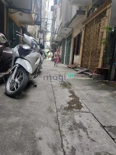 Hiếm Có! Nhà Đẹp Hoàng Hoa Thám