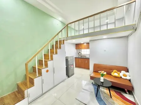 Duplex Gác Cao _ Gần Hàng Xanh