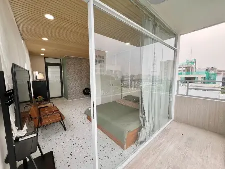 Căn Hộ Full Nội Thất Ban Công Thoáng Ngay Trung Tâm Quận 1 Gần Chợ Bến Thành