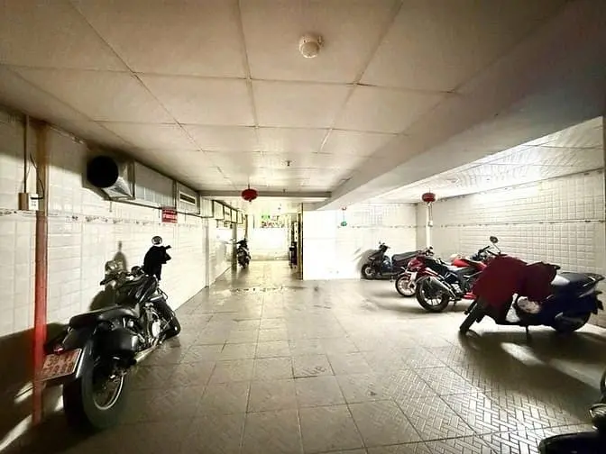 39Chdv Nguyễn Thái Bình Q.tân Bình 7,9M*23M 7 Tầng Thang Máy Hầm Ô Tô