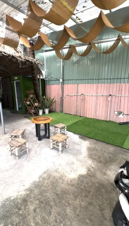 Cần Cho Thuê Mặt Bằng Đang Kinh Doanh Quán Cà Phê Võng - Sạc Điện