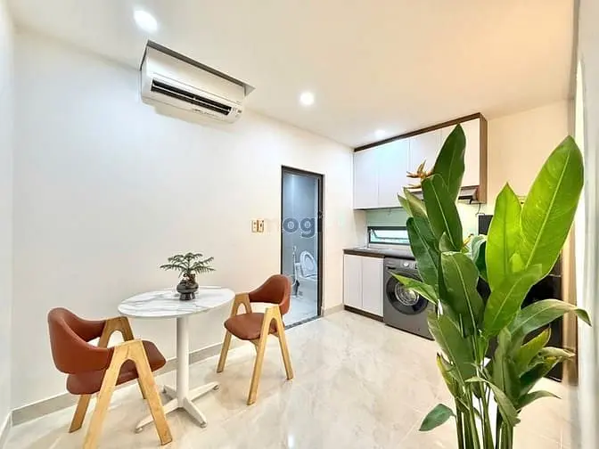 Căn Hộ Studio - Full Nội Thất - Tách Bếp - Mới Xây Ngay Quang Trung