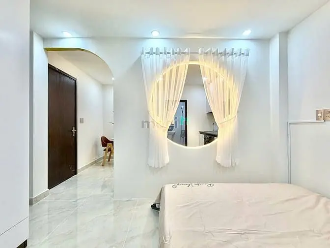 Căn Hộ Studio - Full Nội Thất - Tách Bếp - Mới Xây Ngay Quang Trung