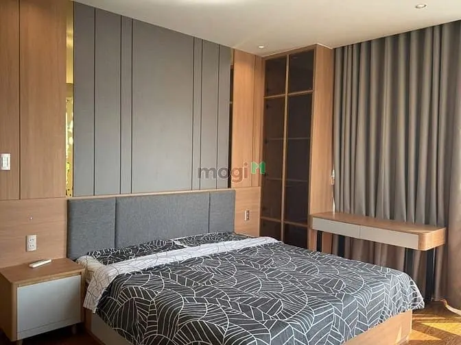 Bán Chcc Happy Valley, Dt 135M2, 3Pn, 2Wc, Nội Thất Cao Cấp, Giá 13,6T