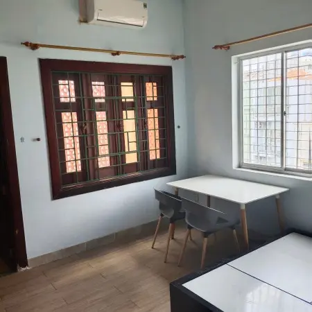Cho Thuê Phòng Trọ 25M2. Giá 4,3 Triệu. Hẻm 6 Mét. Gần Sân Bay Và Công Viên Gia Định.