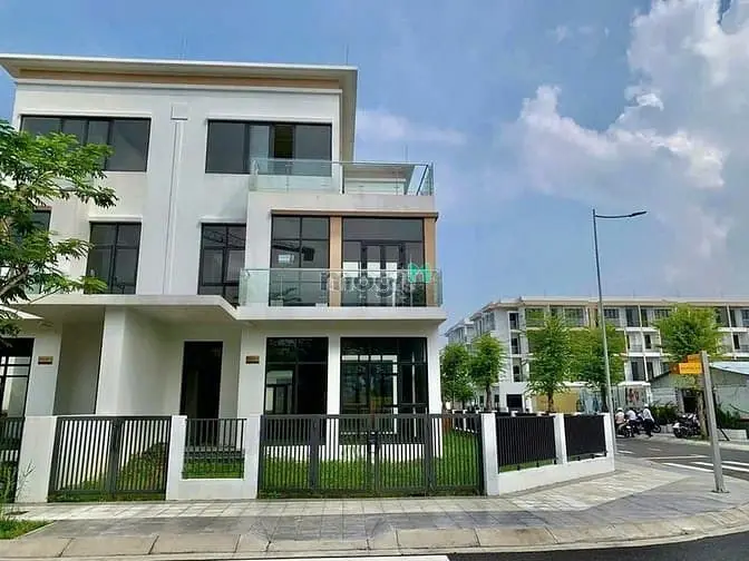 Cần Bán Trước Tết Biệt Thự T&T Millennia Ngay Trường Fpt Long An