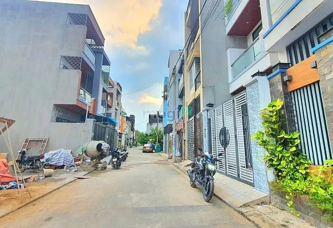 Bán Đất Hẻm 230 Lò Lu. Trường Thạnh, Quận 9 - Giá 3.45 Tỷ /65M2